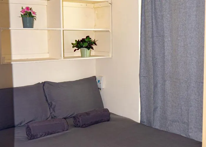 Comfy Flat Centre - 2 *